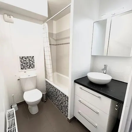 Charmant Studio A Proximite Du Centre Ville Daire
