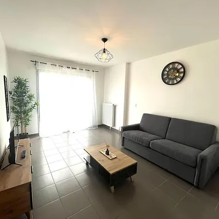 Charmant Studio A Proximite Du Centre Ville Dourdan